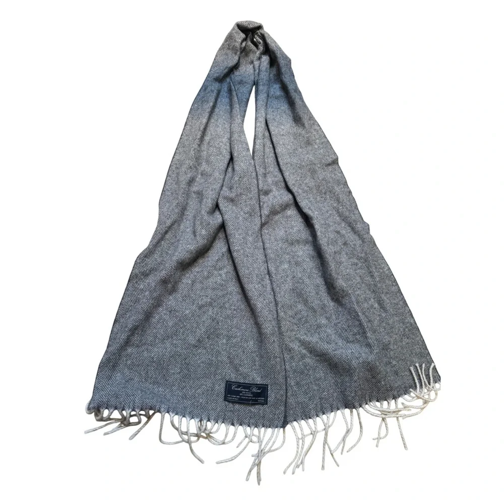 Made in Italy Cashmere Blend Scarf Gray Herringbone‎ Fringe Wool Luxury Wrap